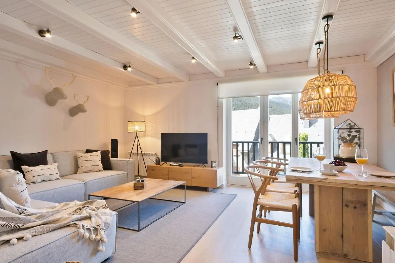 Luderna - Apartamento Des Calhaus Naut Aran